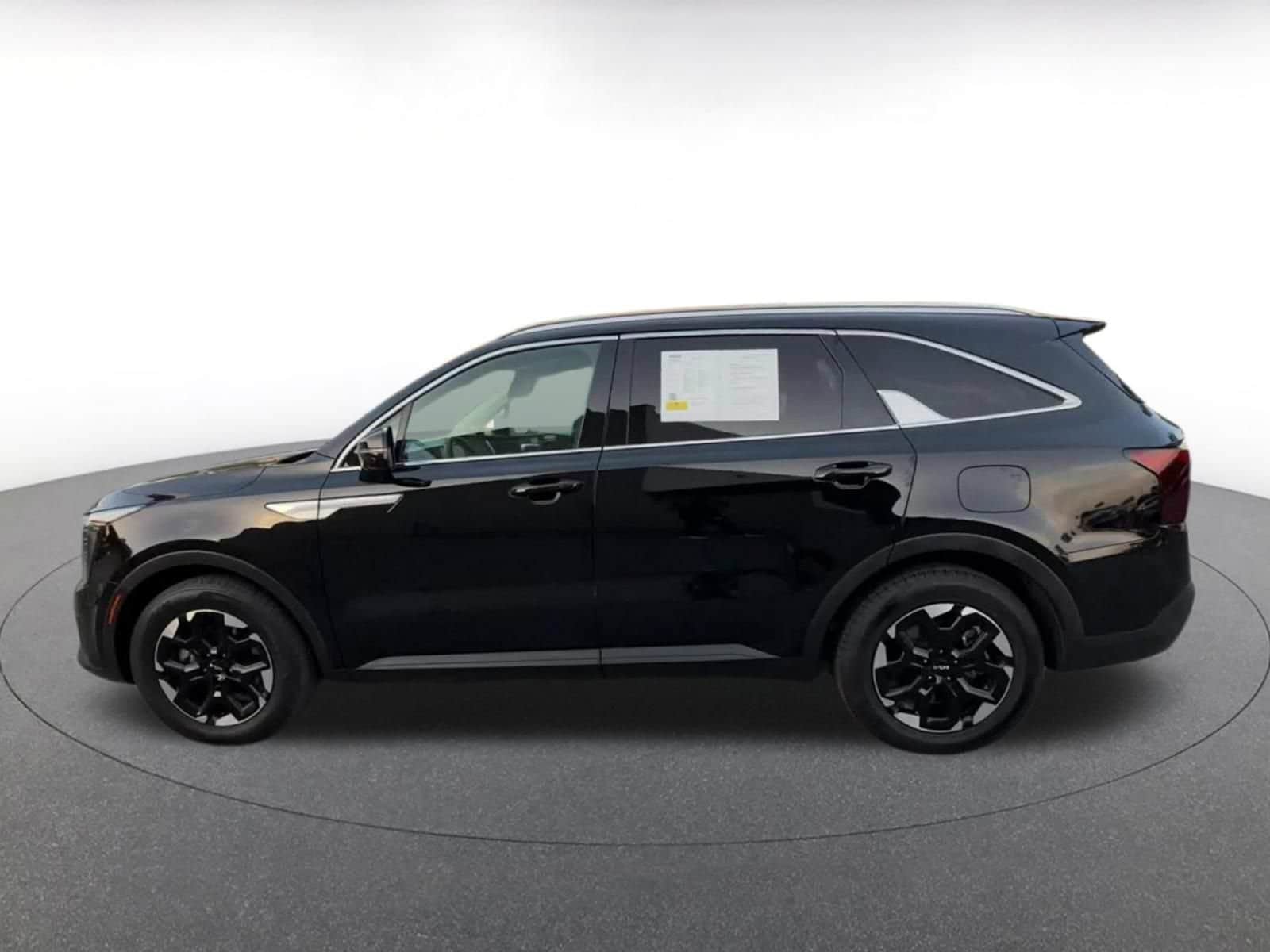 Thumbnail: 2024 Kia Sorento - 8