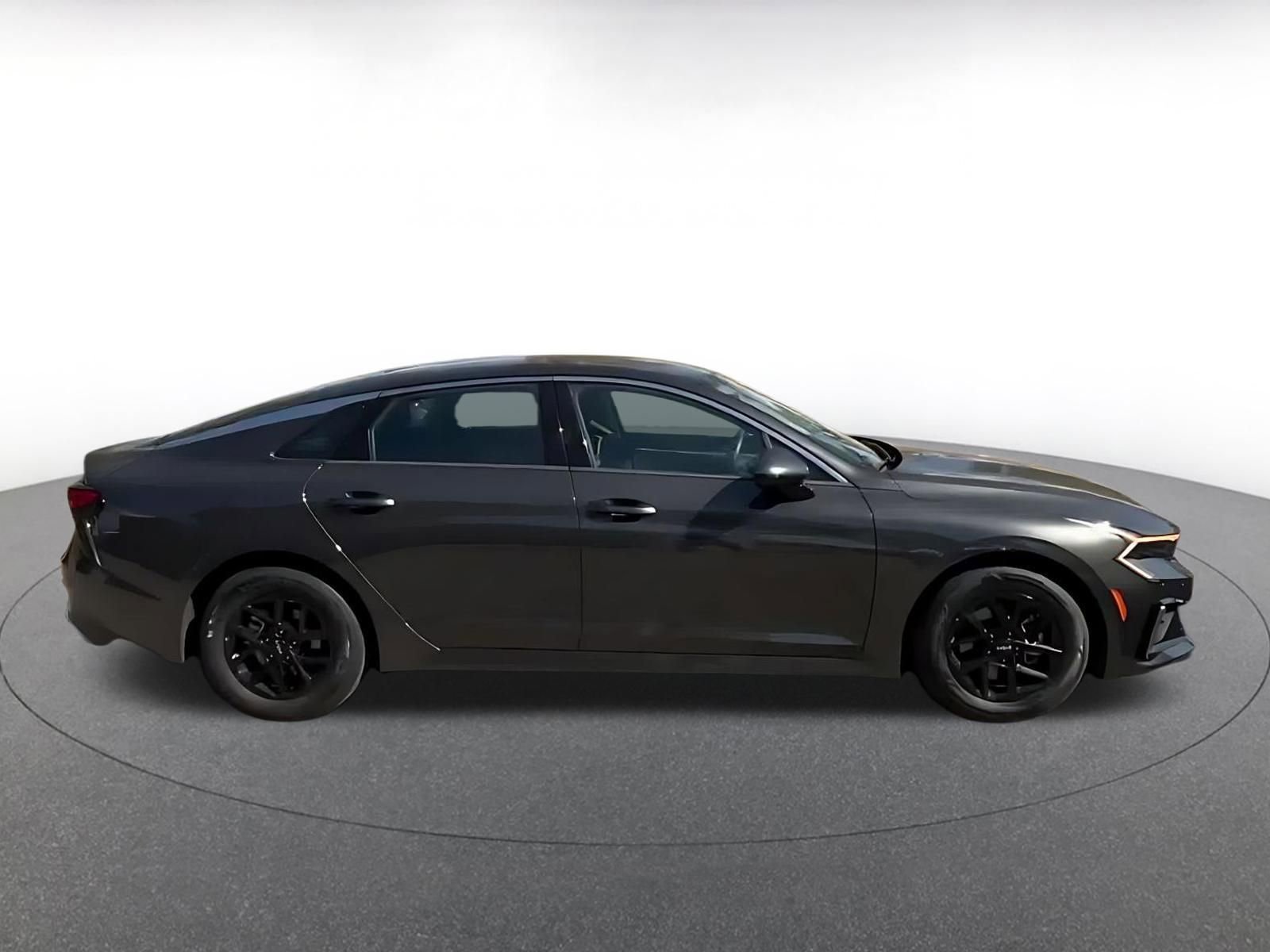 Thumbnail: 2025 Kia K5 - 15