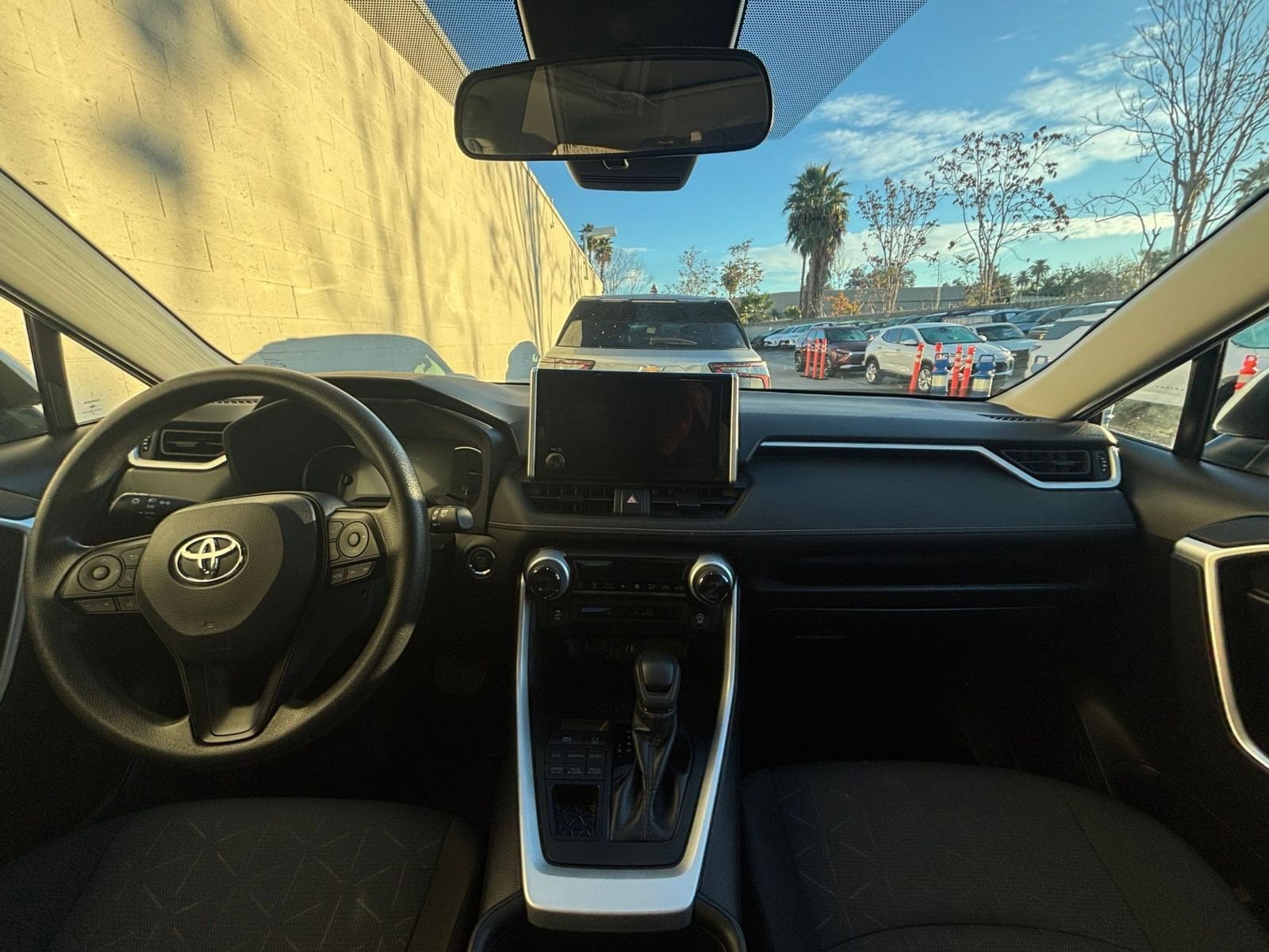 Thumbnail: 2025 Toyota RAV4 - 33