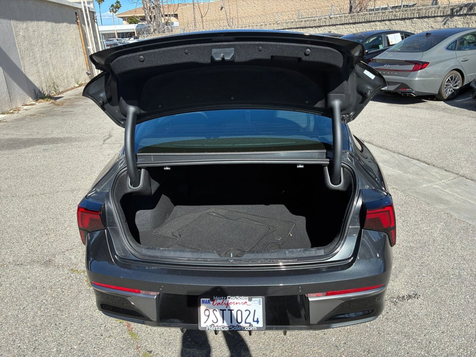 Thumbnail: 2025 Kia K5 - 35