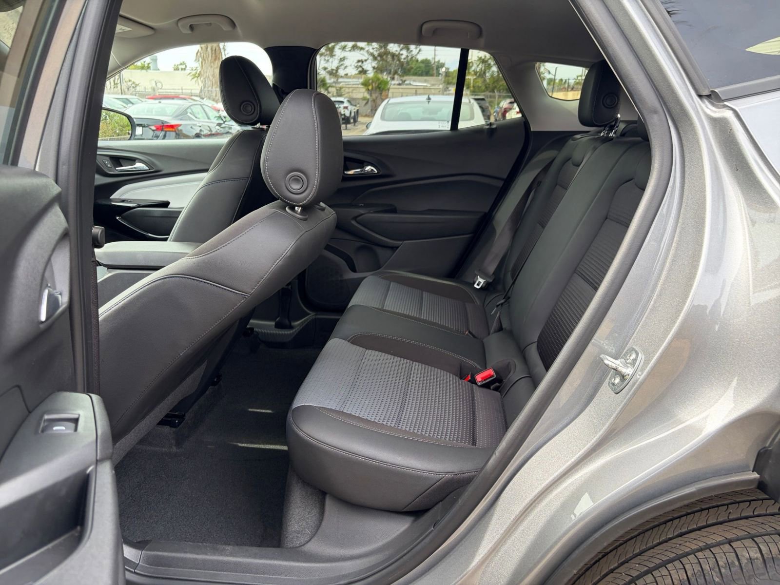 Thumbnail: 2025 Chevrolet Trax - 25