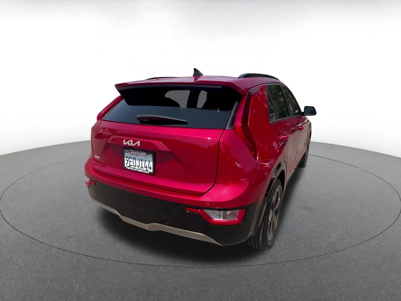 Thumbnail: 2023 Kia Niro - 13