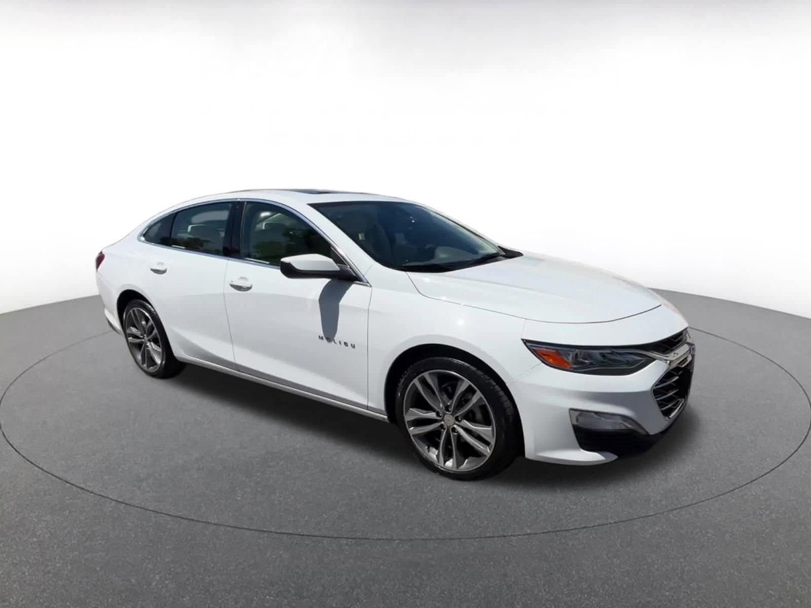 Thumbnail: 2024 Chevrolet Malibu - 2