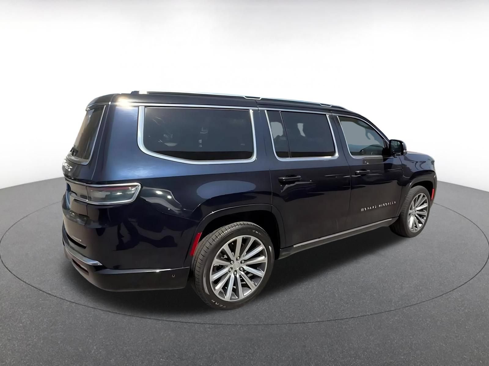 Thumbnail: 2023 Jeep Grand Wagoneer - 14