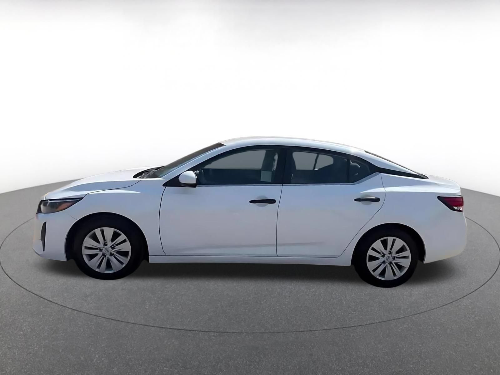 Thumbnail: 2024 Nissan Sentra - 9