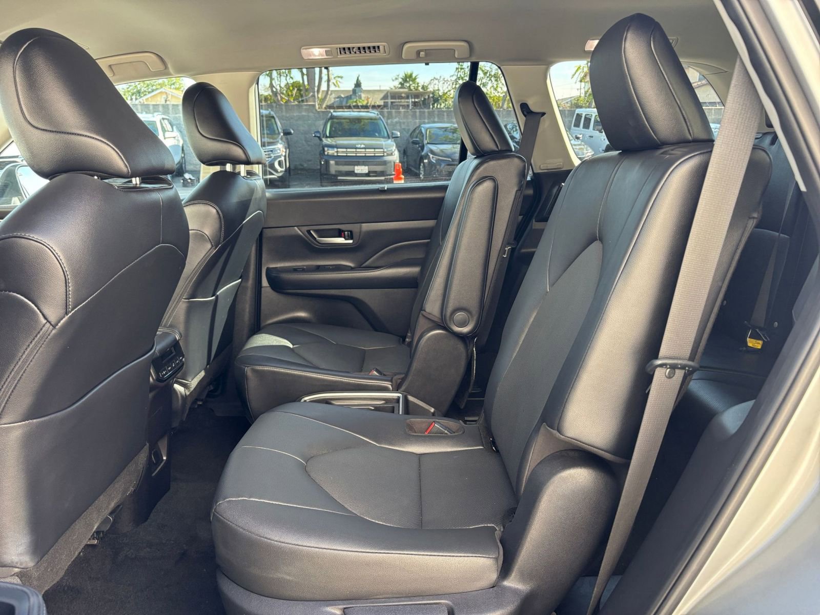 Thumbnail: 2025 Toyota Grand Highlander - 27