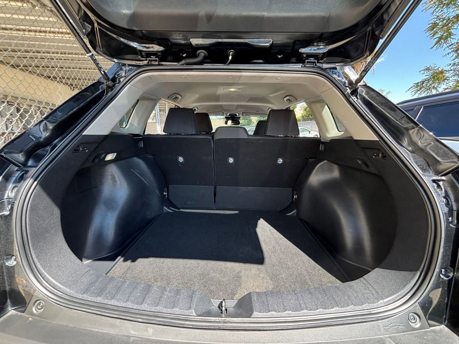 Thumbnail: 2025 Toyota Corolla Cross - 31