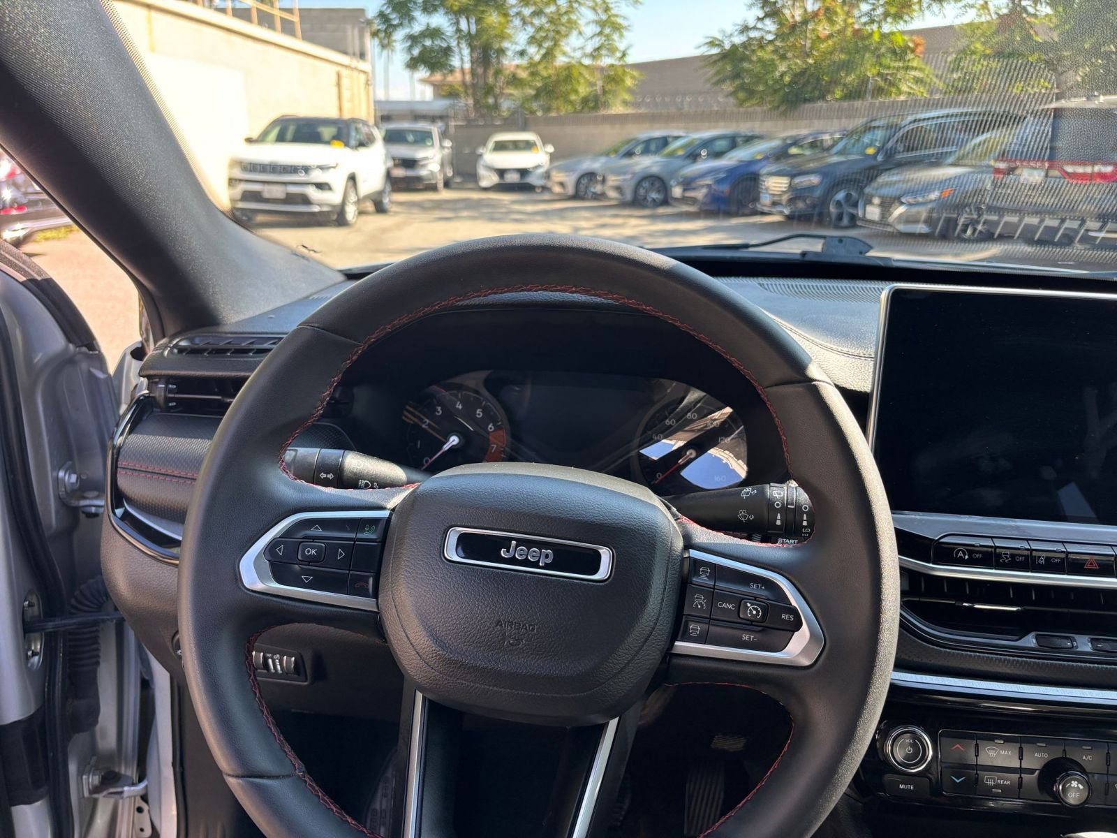 Thumbnail: 2025 Jeep Compass - 34