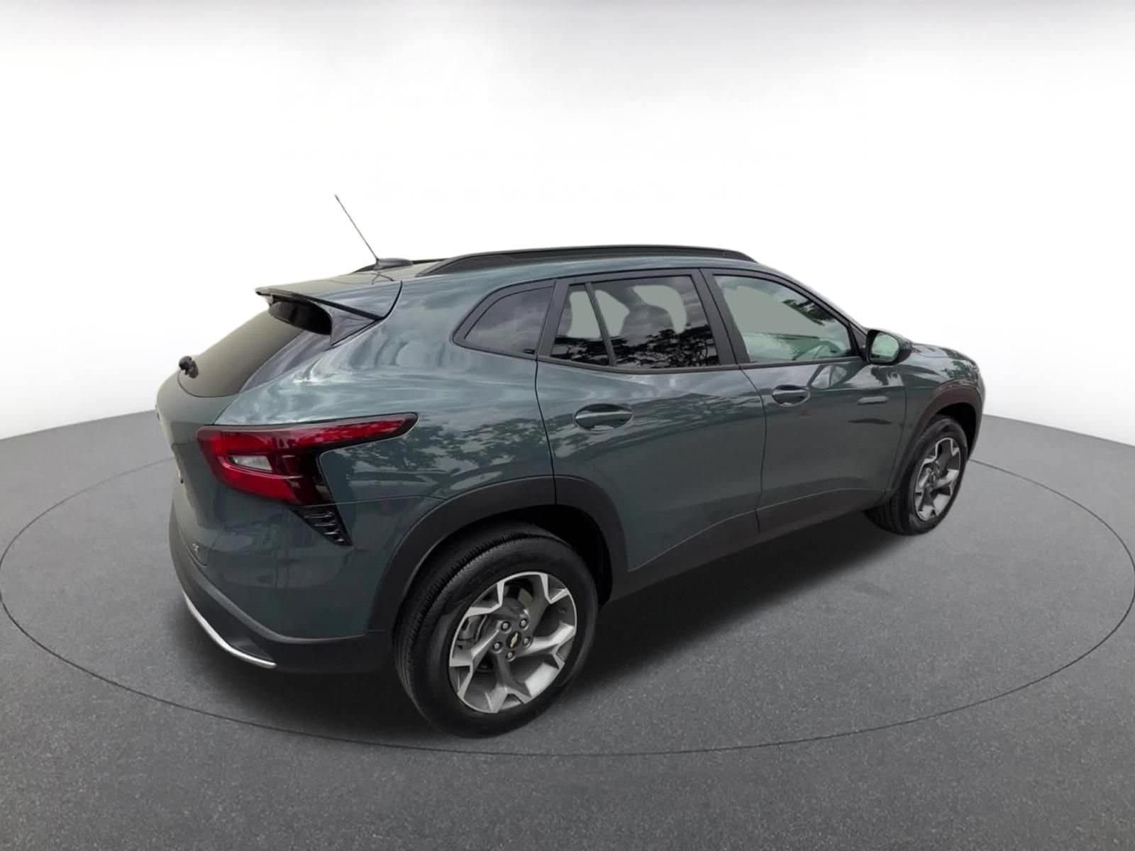 Thumbnail: 2025 Chevrolet Trax - 14