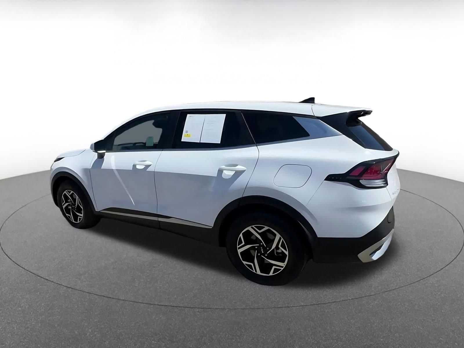 Thumbnail: 2025 Kia Sportage - 10