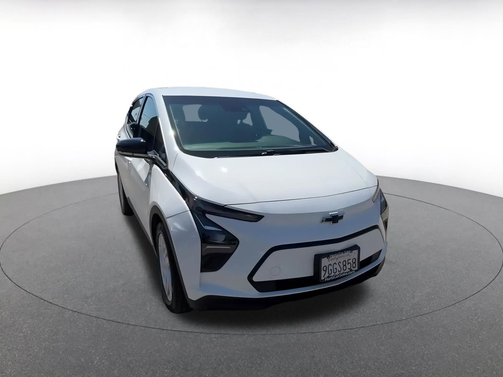 Thumbnail: 2023 Chevrolet Bolt EV - 3