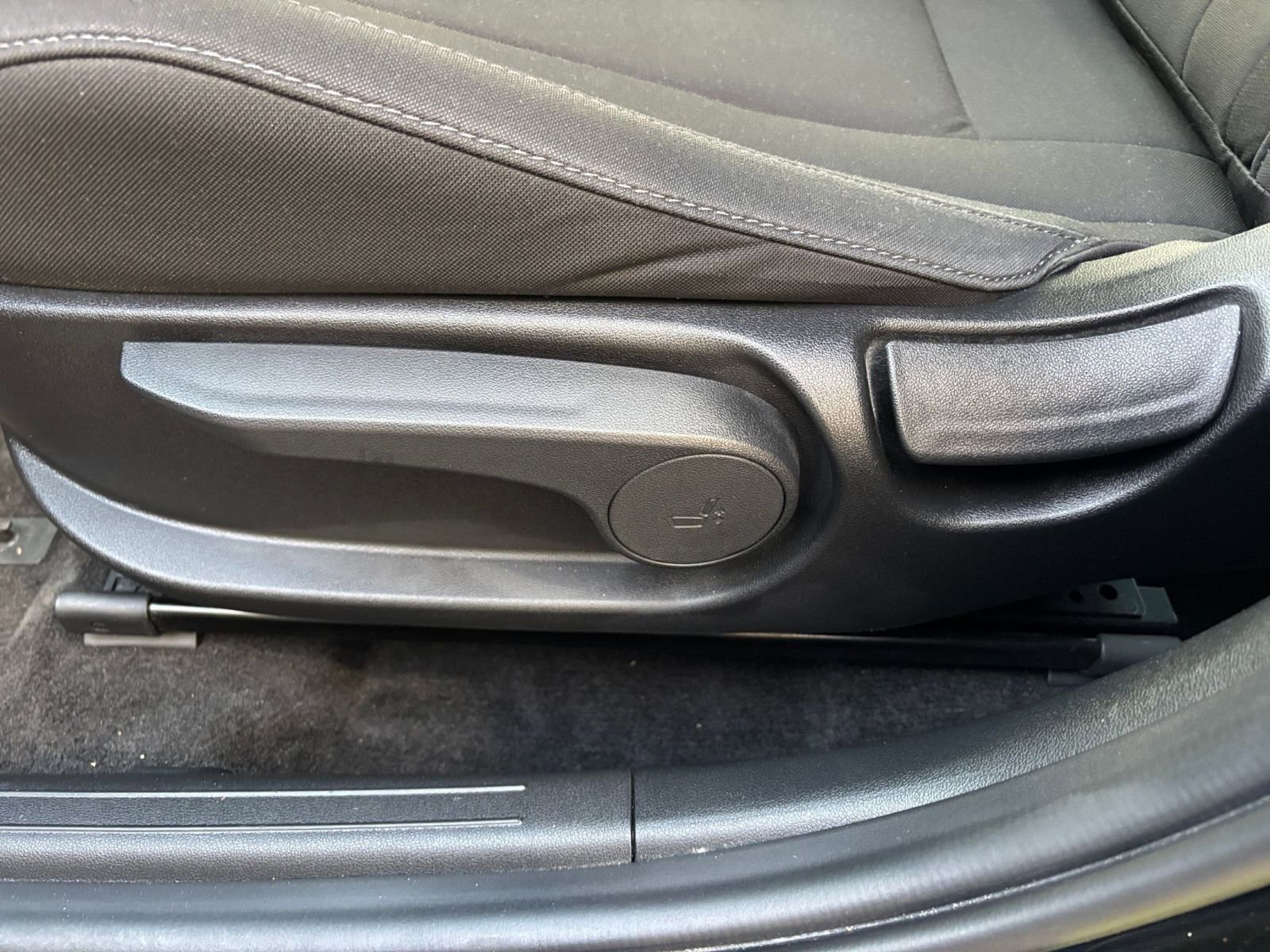 Thumbnail: 2021 Hyundai Elantra - 23