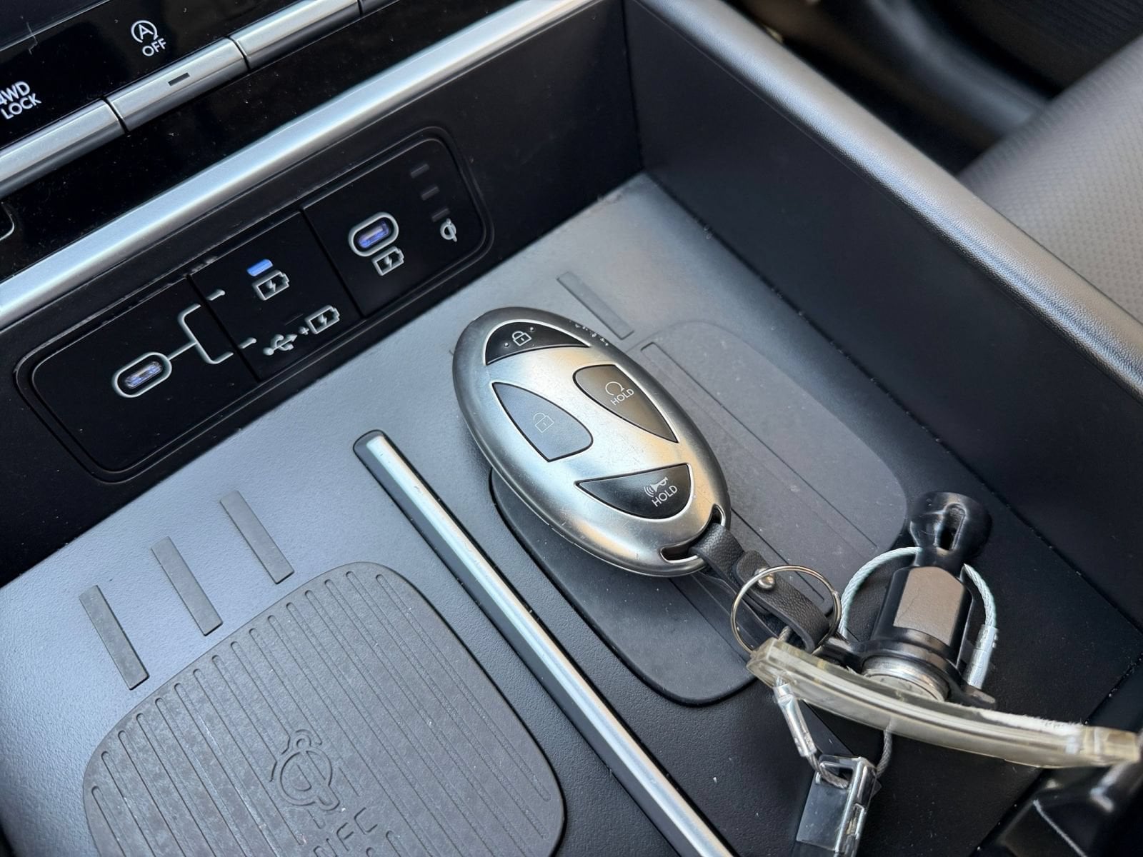 Thumbnail: 2026 Hyundai Santa Fe - 17