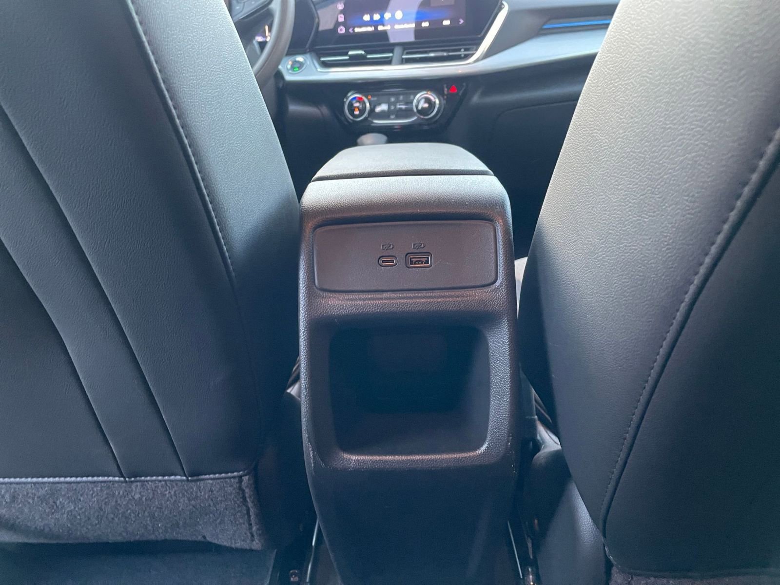 Thumbnail: 2025 Chevrolet Trax - 23