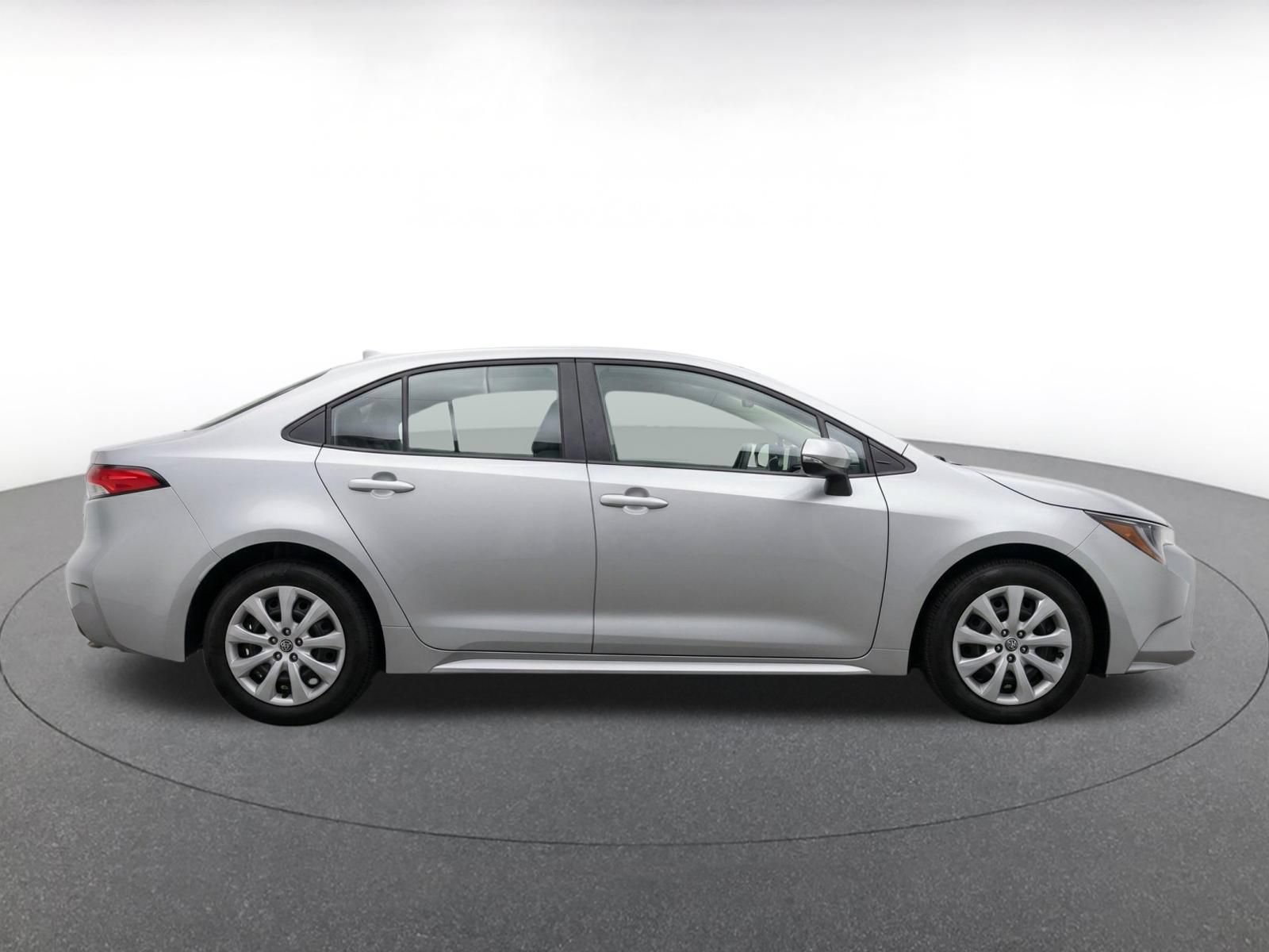 Thumbnail: 2025 Toyota Corolla - 10