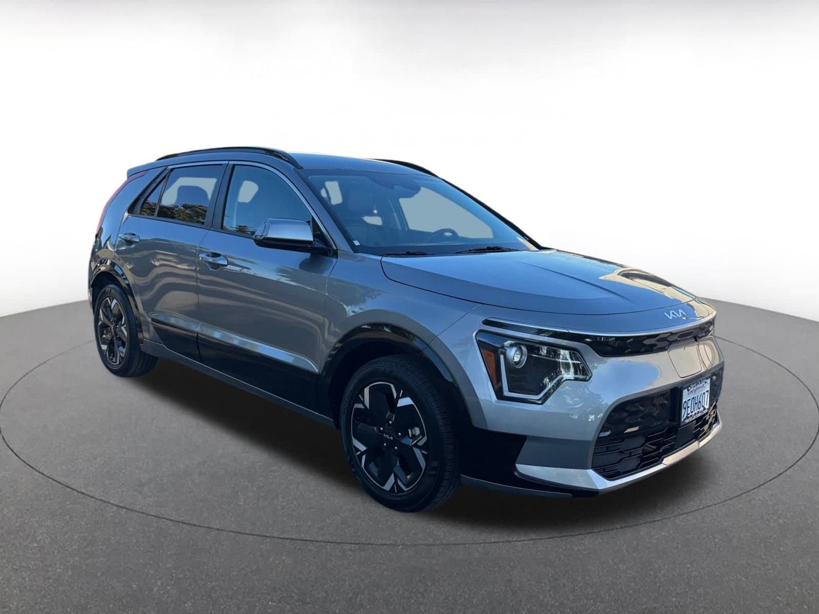 Thumbnail: 2023 Kia Niro - 1