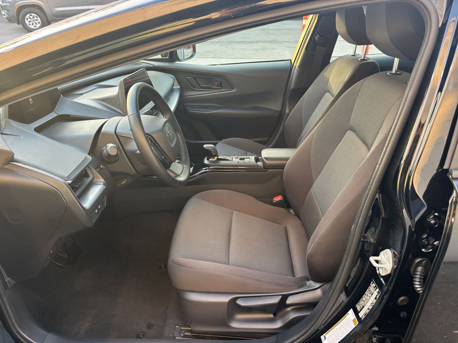 Thumbnail: 2025 Toyota Prius - 28