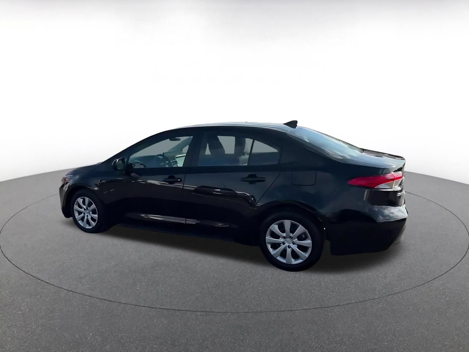 Thumbnail: 2025 Toyota Corolla - 10