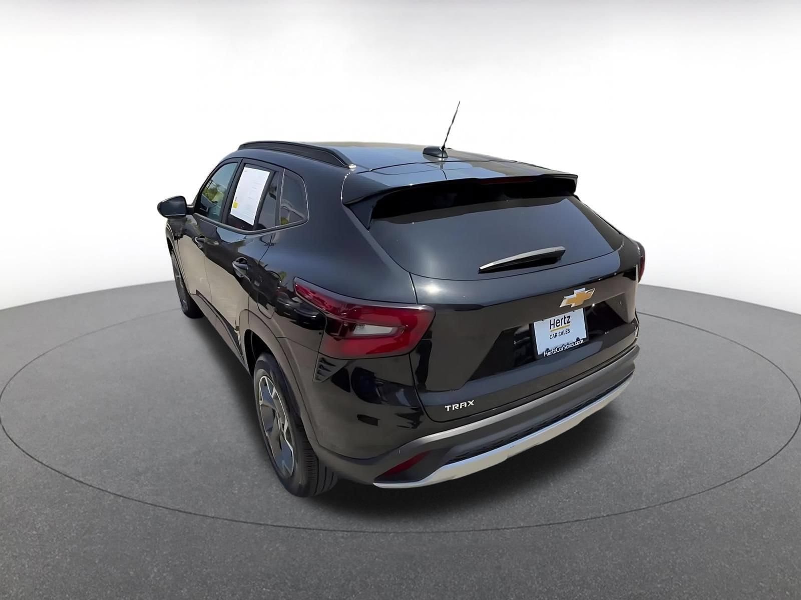 Thumbnail: 2025 Chevrolet Trax - 11