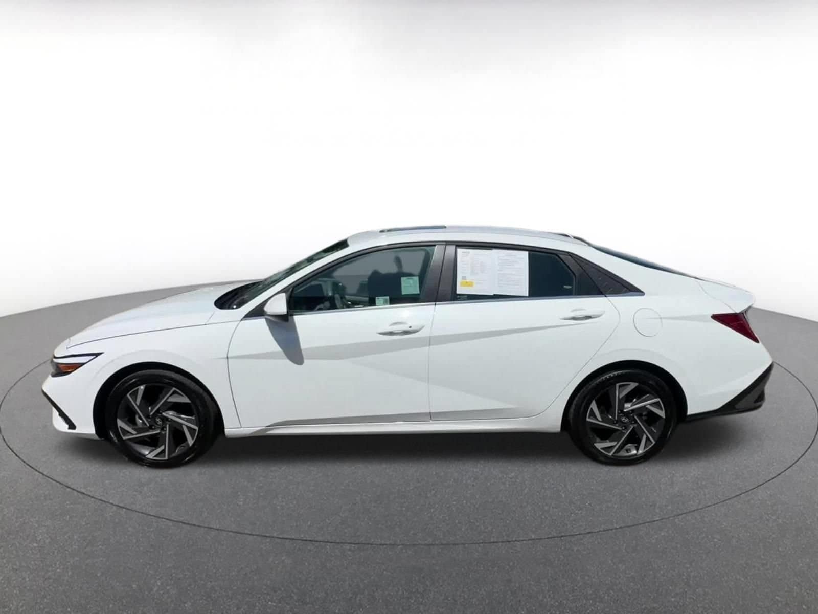 Thumbnail: 2025 Hyundai Elantra - 9