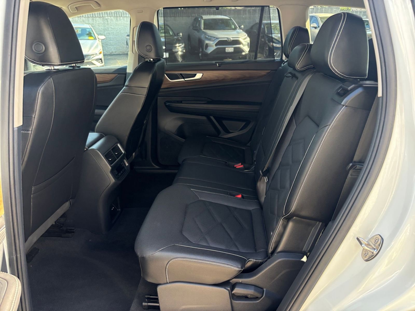 Thumbnail: 2025 Volkswagen Atlas - 27