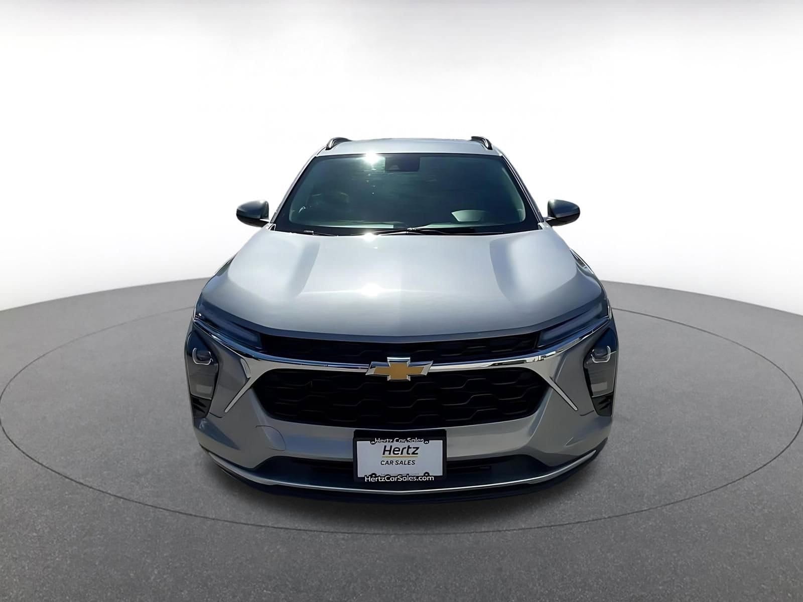 Thumbnail: 2025 Chevrolet Trax - 4