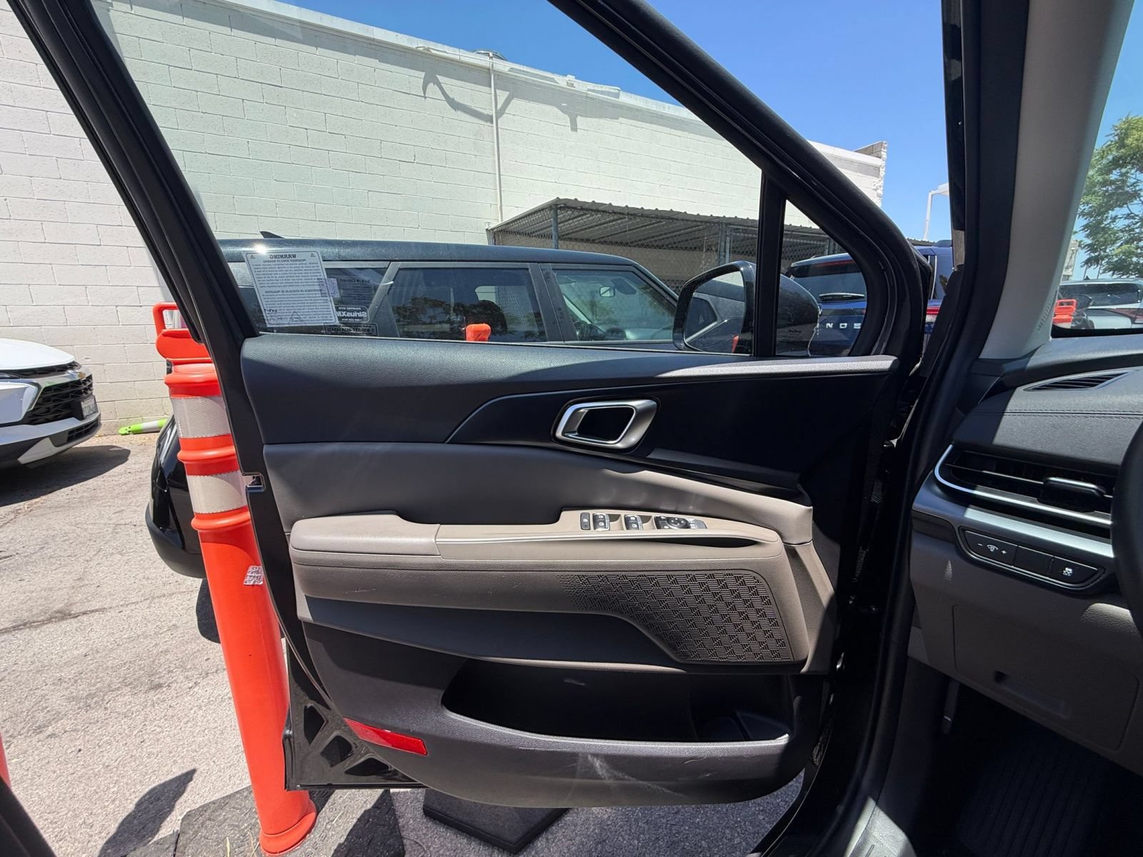 Thumbnail: 2026 Kia Carnival - 18
