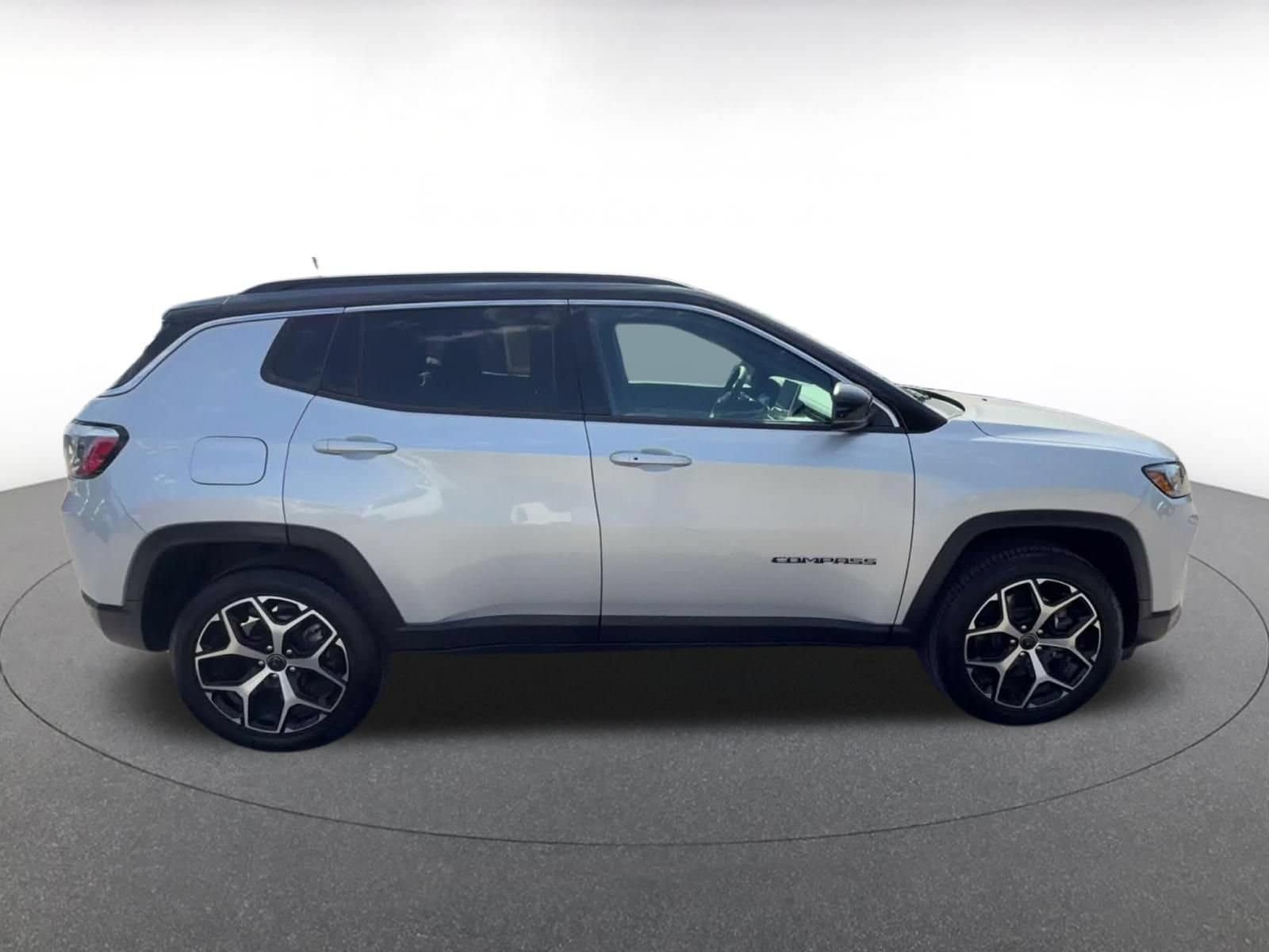 Thumbnail: 2025 Jeep Compass - 15