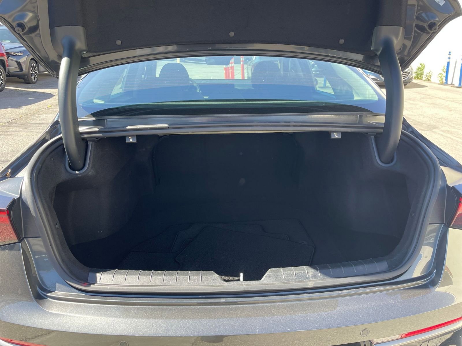 Thumbnail: 2025 Kia K5 - 32