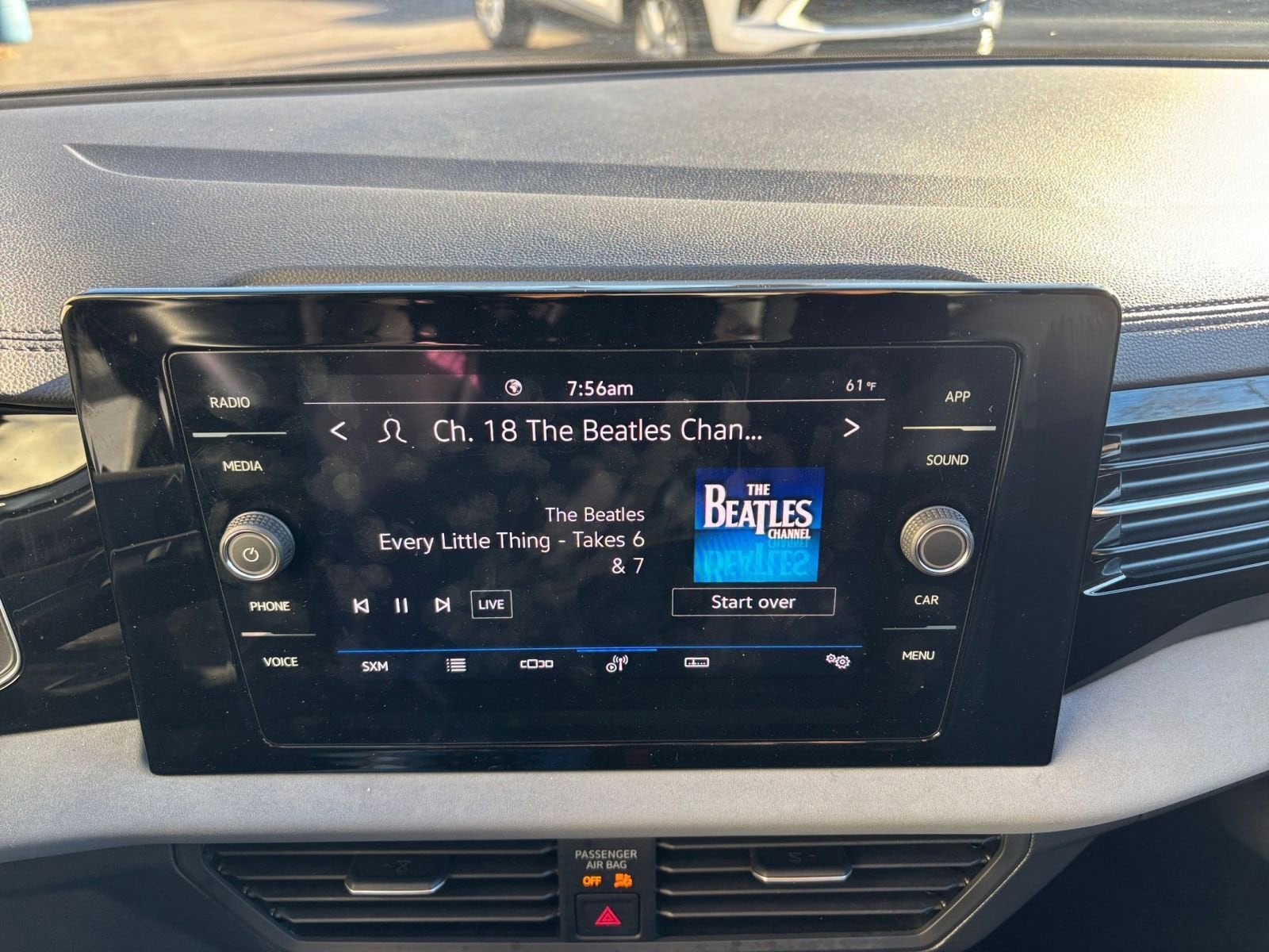 Thumbnail: 2025 Volkswagen Jetta - 21