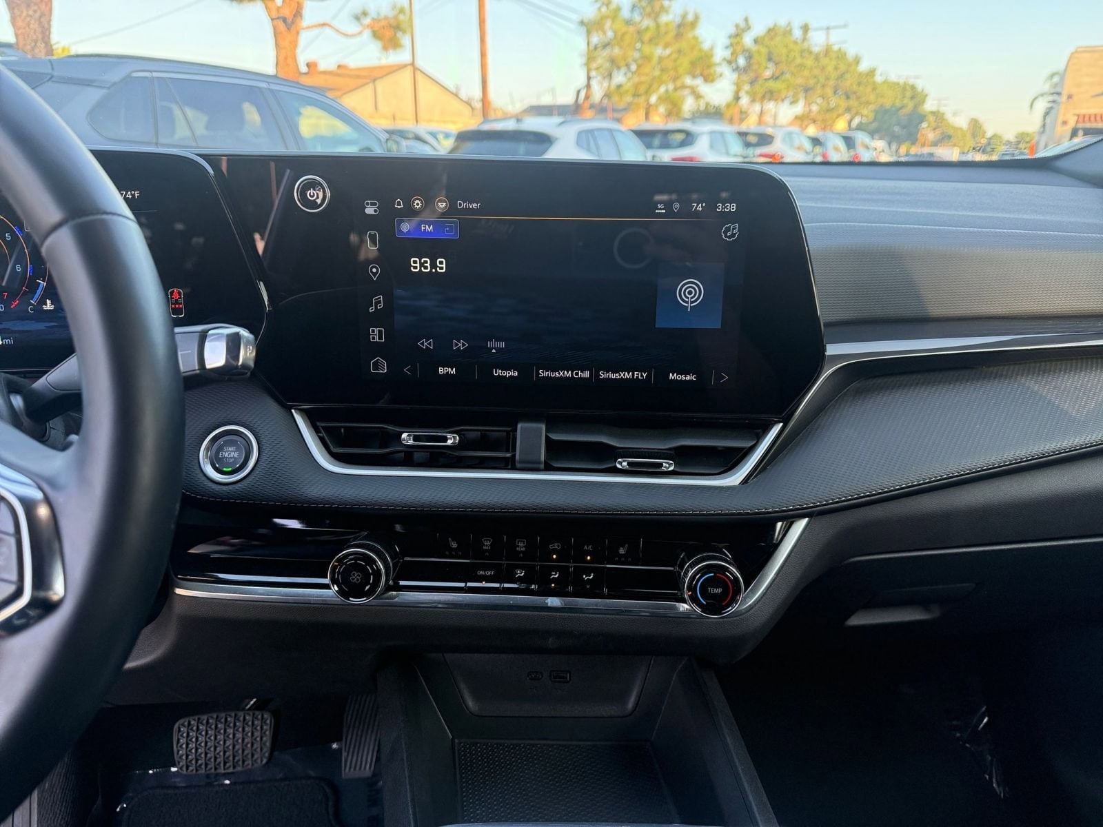 Thumbnail: 2025 Chevrolet Equinox - 18