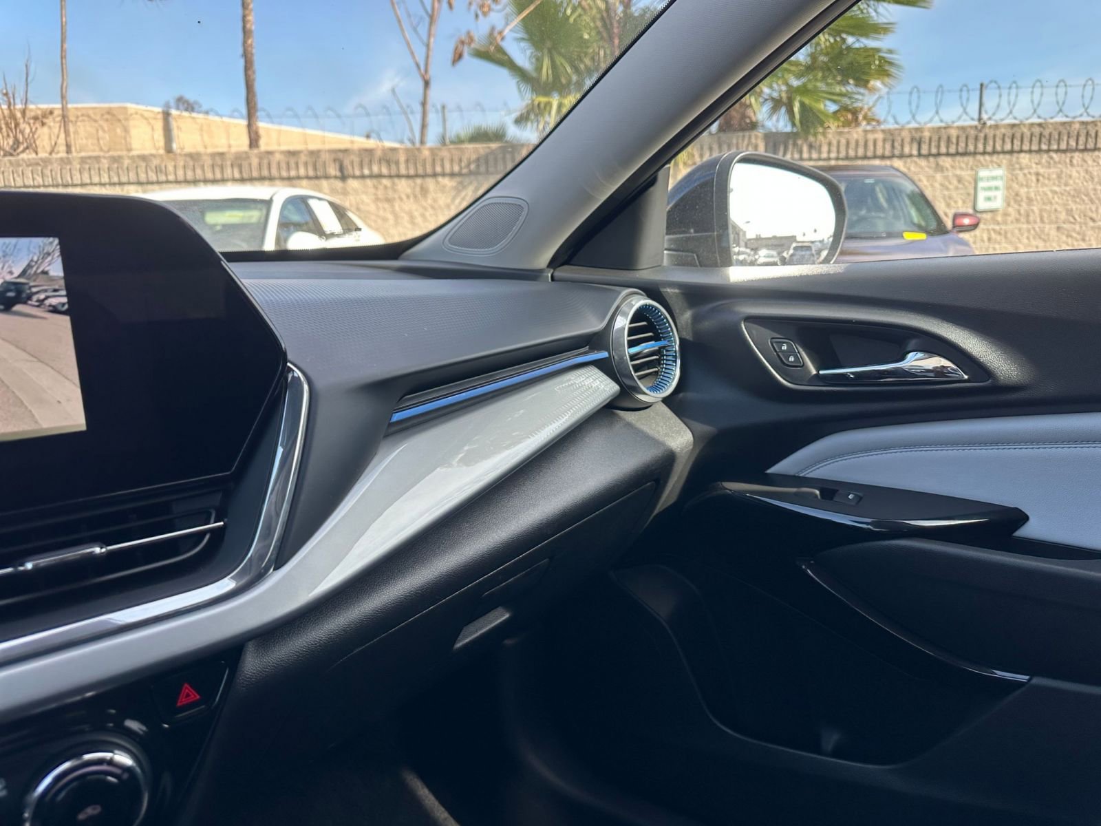 Thumbnail: 2025 Chevrolet Trax - 34