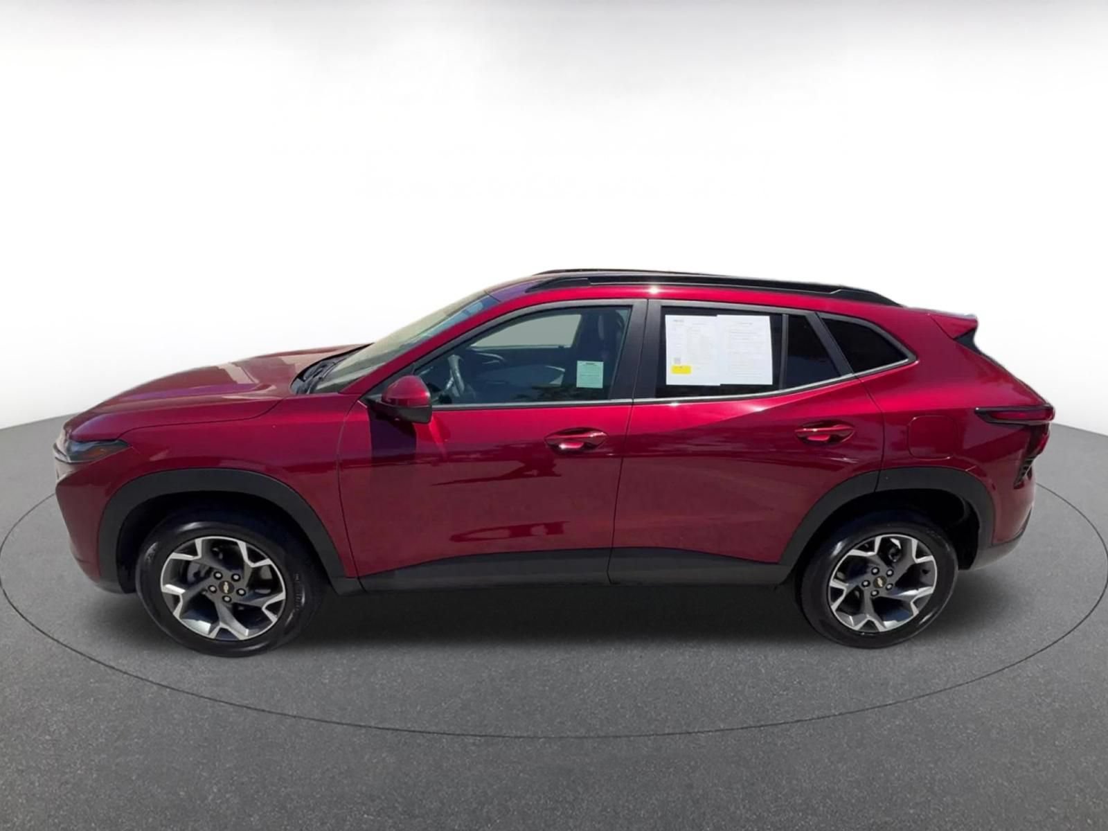 Thumbnail: 2025 Chevrolet Trax - 8