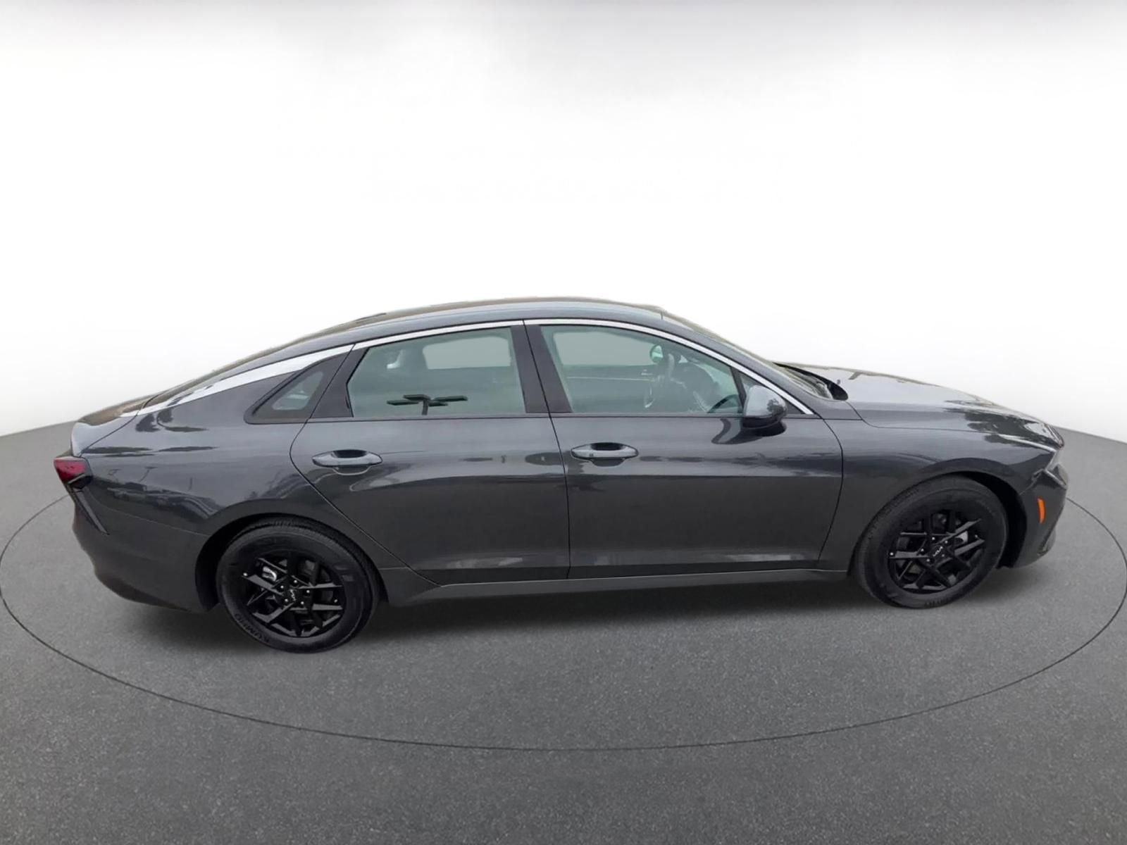 Thumbnail: 2025 Kia K5 - 16