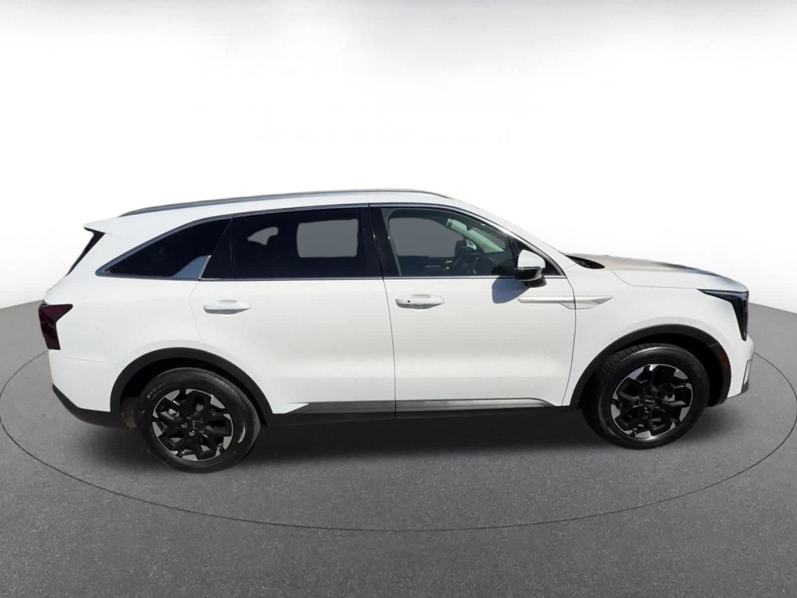 Thumbnail: 2024 Kia Sorento - 16