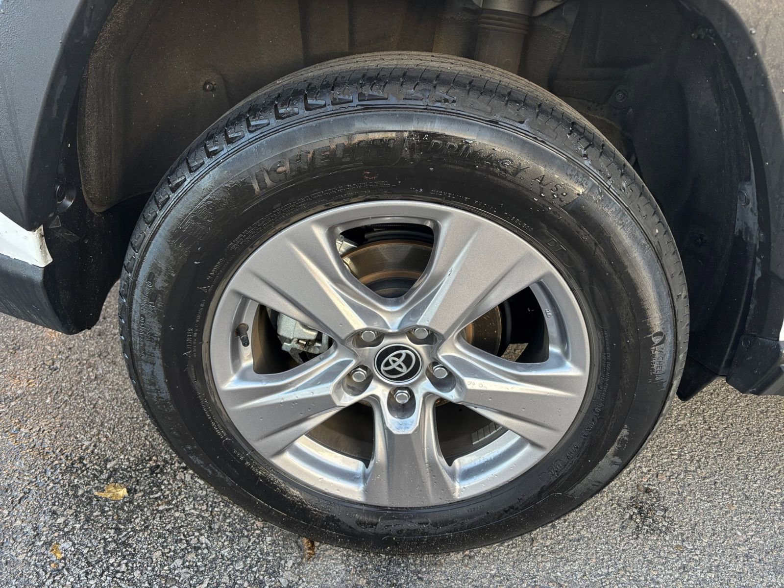 Thumbnail: 2025 Toyota RAV4 - 30