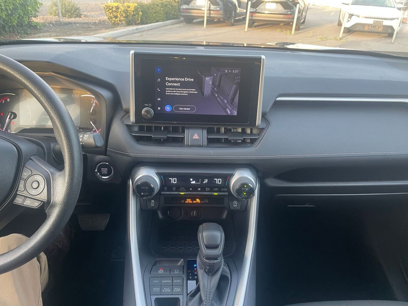 Thumbnail: 2025 Toyota RAV4 - 17