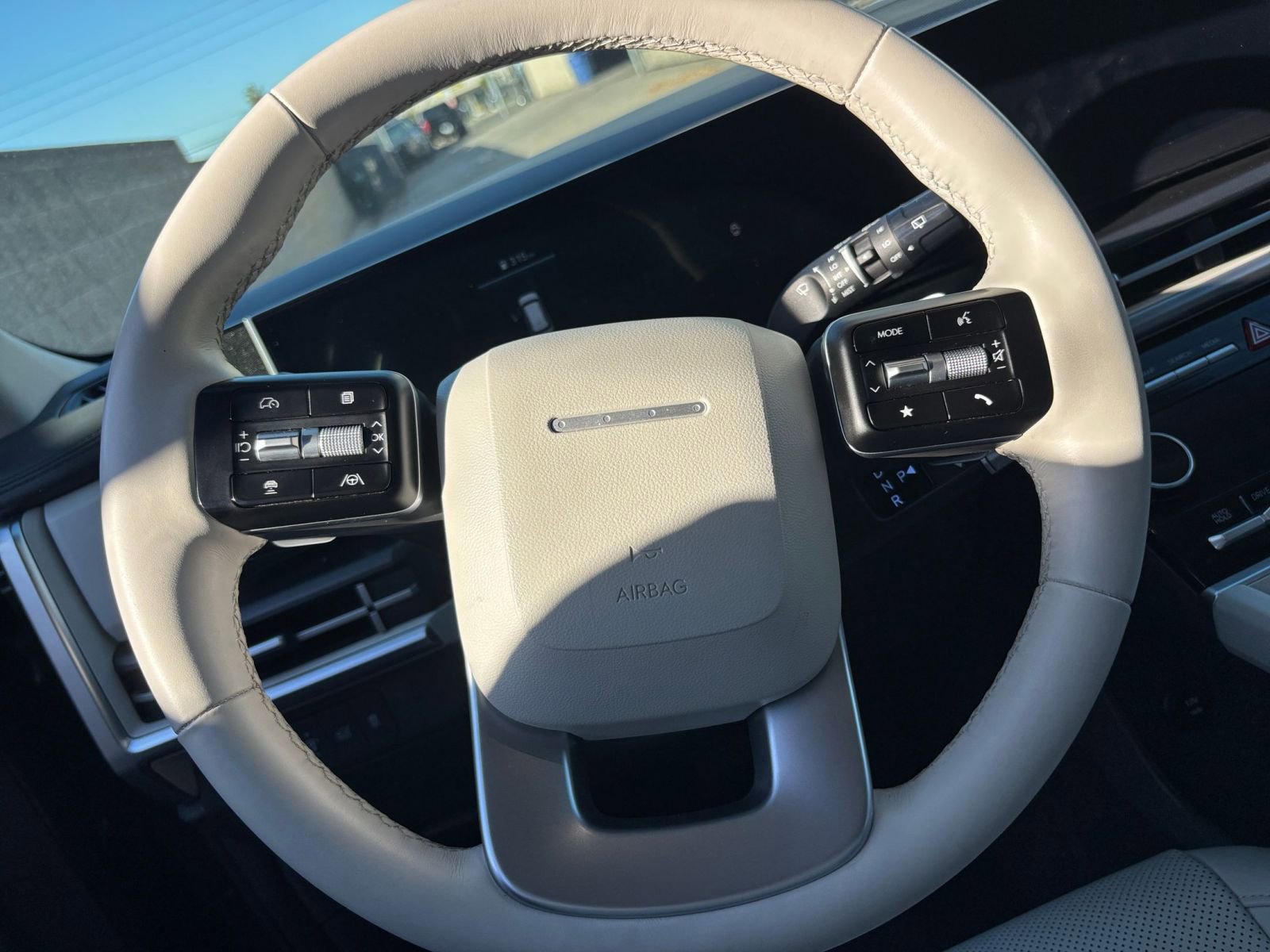 Thumbnail: 2025 Hyundai Santa Fe - 29