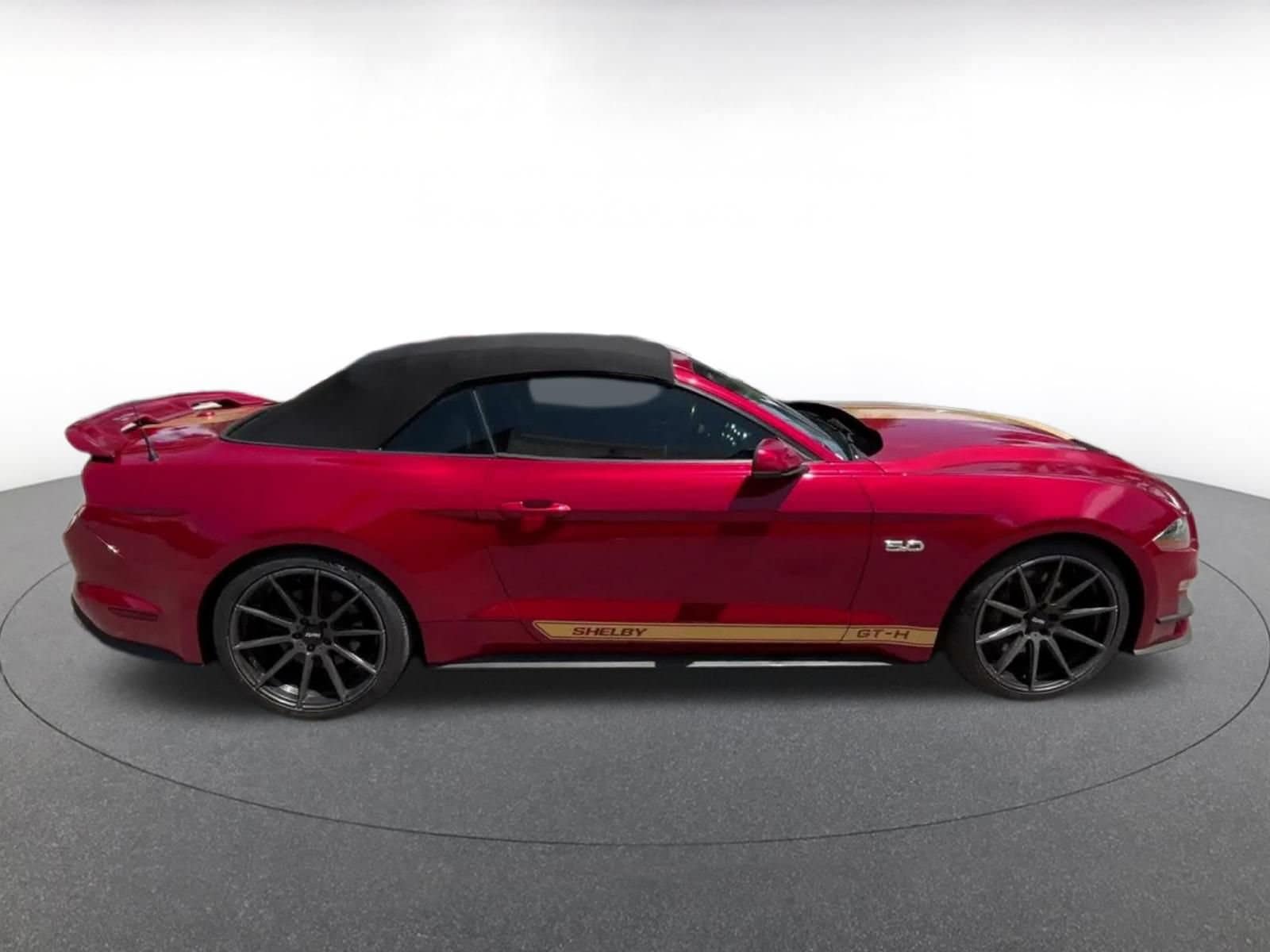 Thumbnail: 2022 Ford Mustang - 15