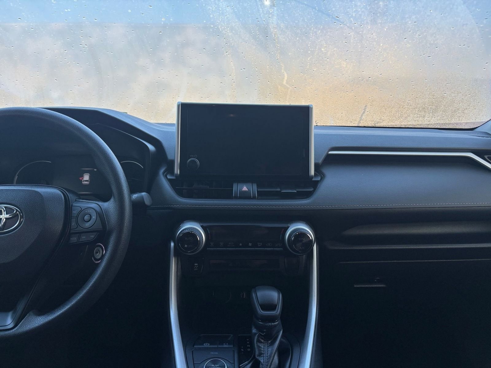 Thumbnail: 2025 Toyota RAV4 - 18