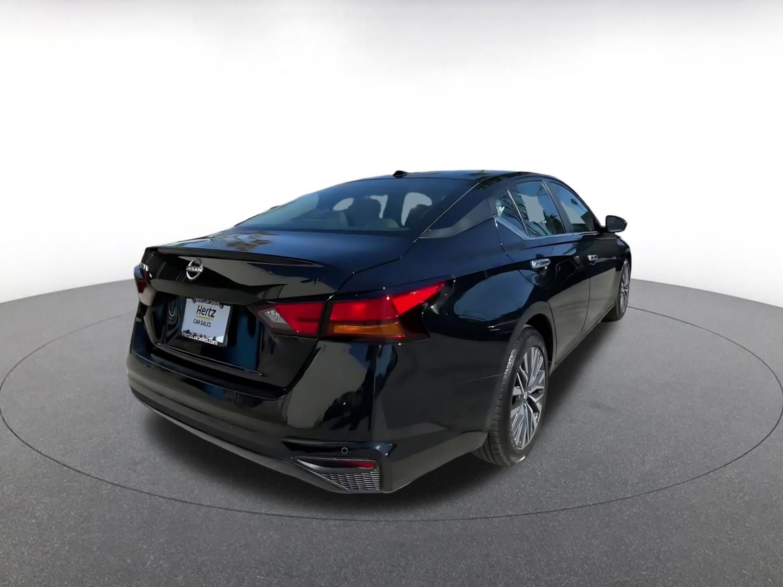 Thumbnail: 2025 Nissan Altima - 14