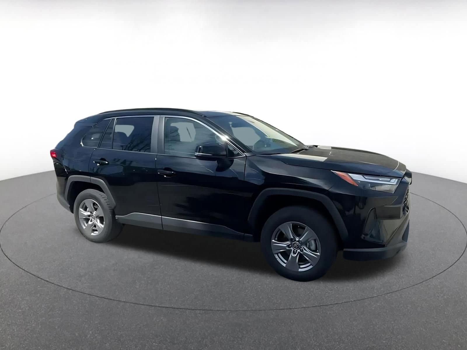 Thumbnail: 2025 Toyota RAV4 - 2