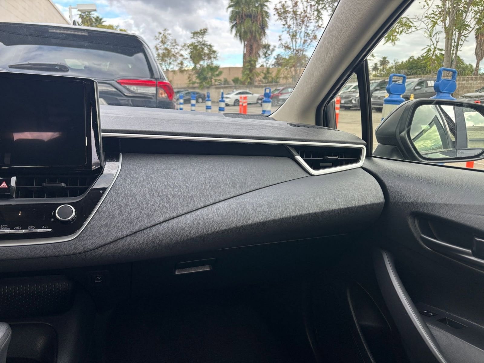 Thumbnail: 2025 Toyota Corolla - 35