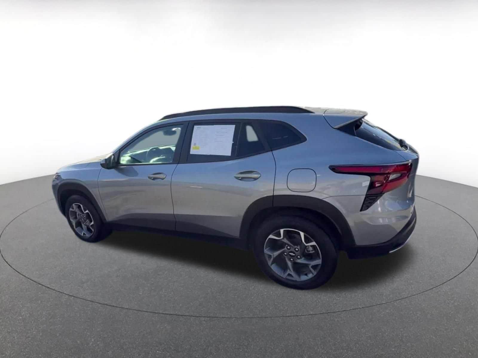 Thumbnail: 2025 Chevrolet Trax - 9
