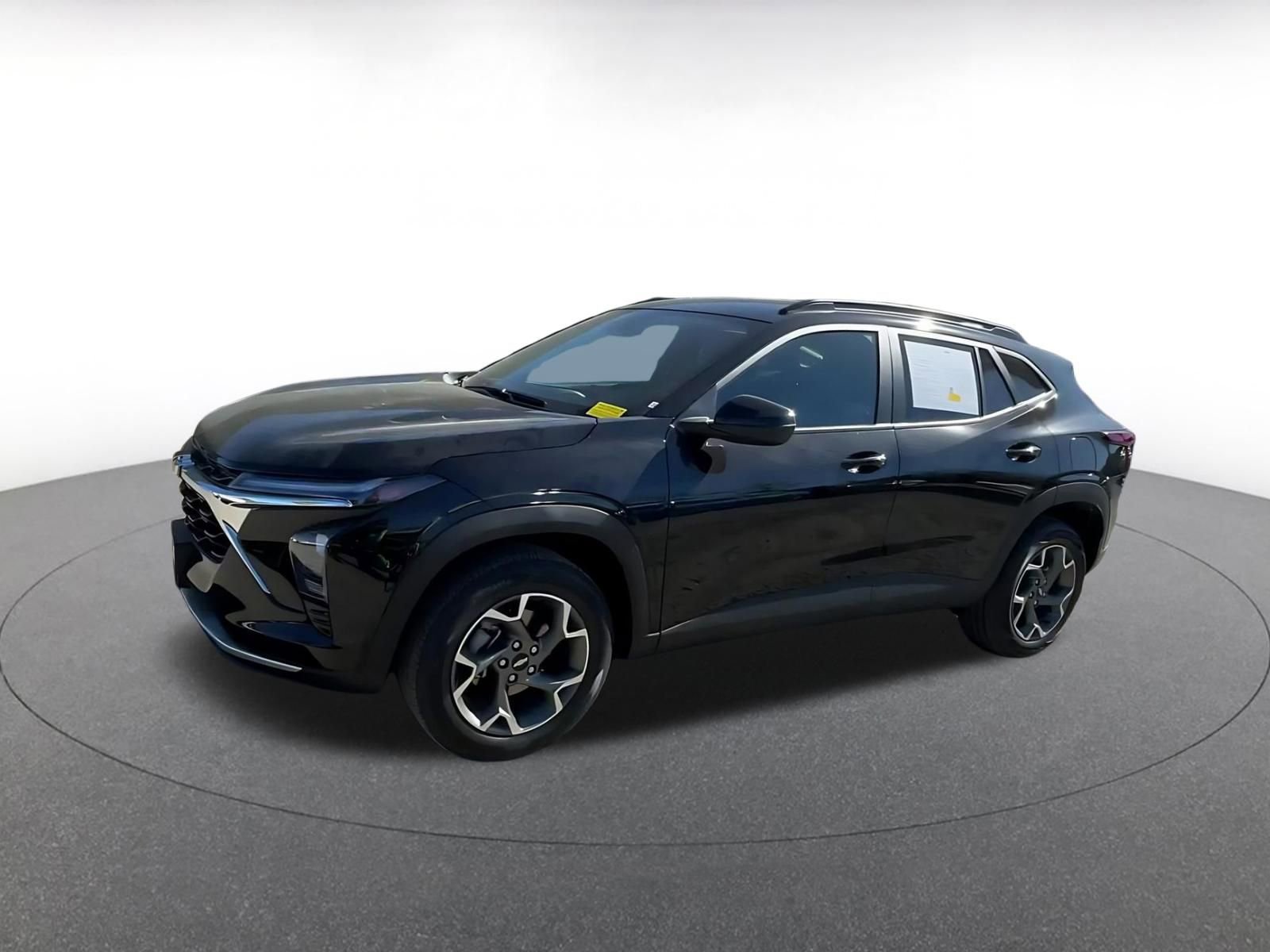 Thumbnail: 2025 Chevrolet Trax - 8