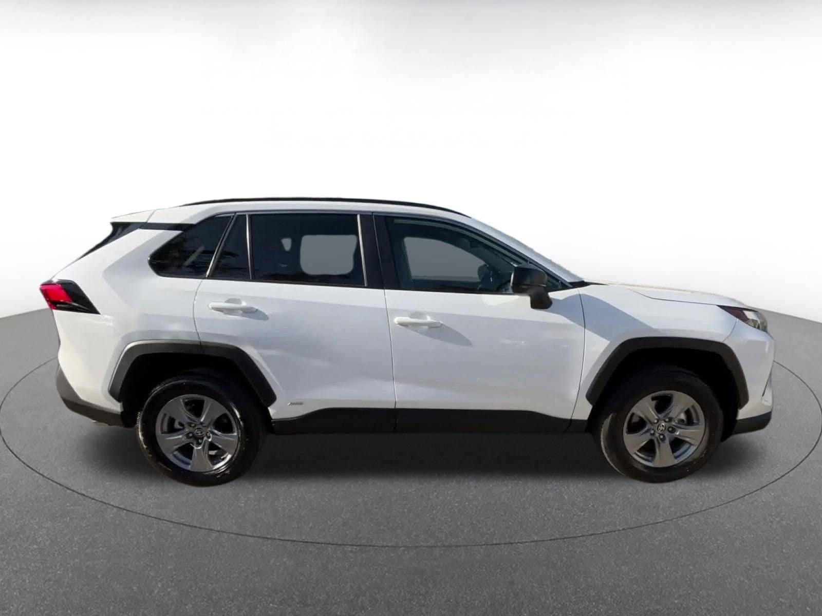 Thumbnail: 2025 Toyota RAV4 - 16
