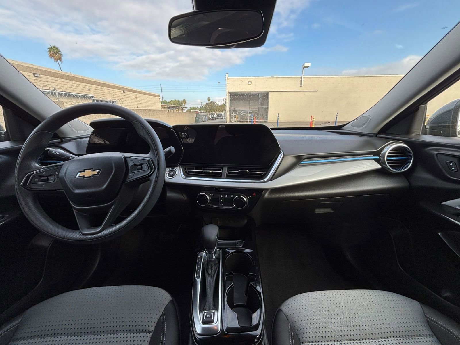 Thumbnail: 2025 Chevrolet Trax - 33