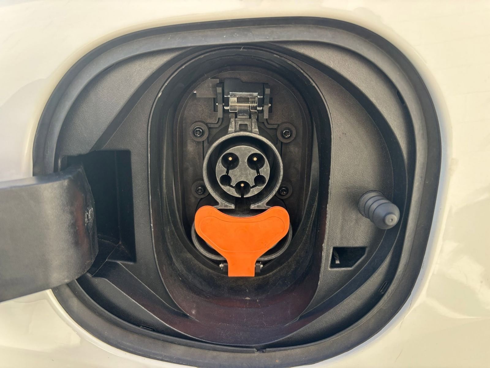 Thumbnail: 2023 Chevrolet Bolt EV - 23