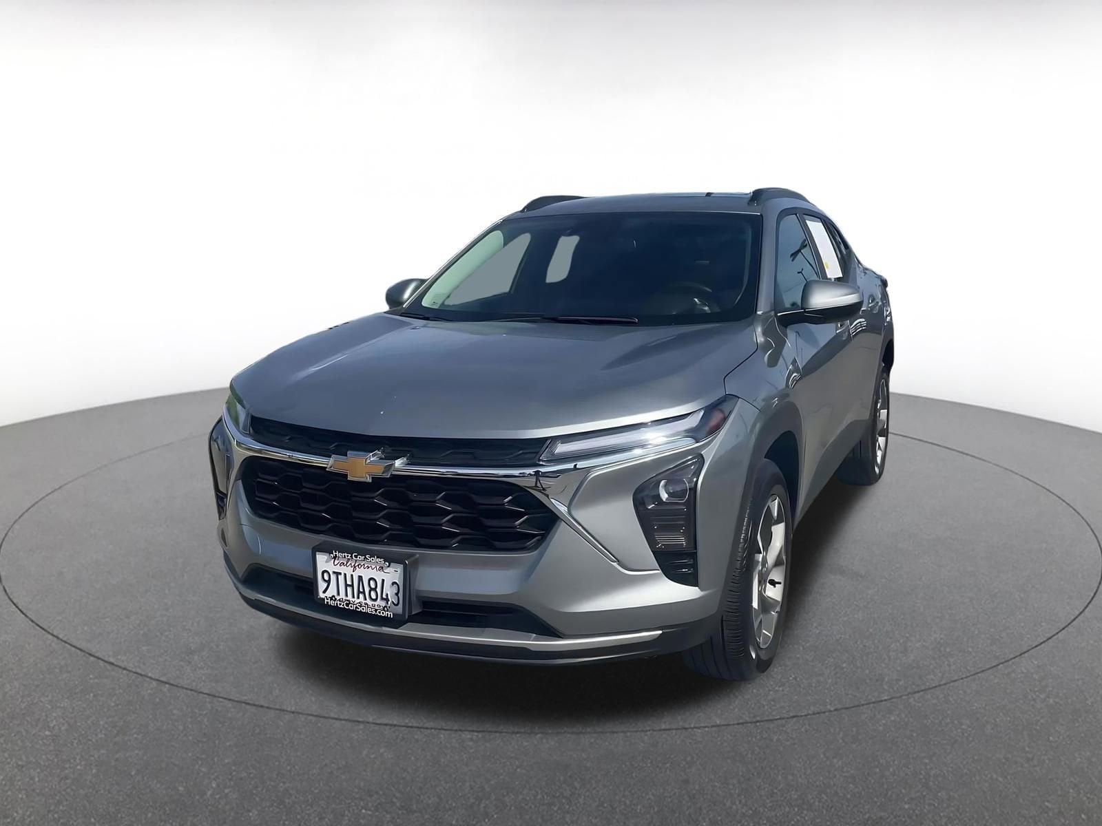 Thumbnail: 2025 Chevrolet Trax - 4