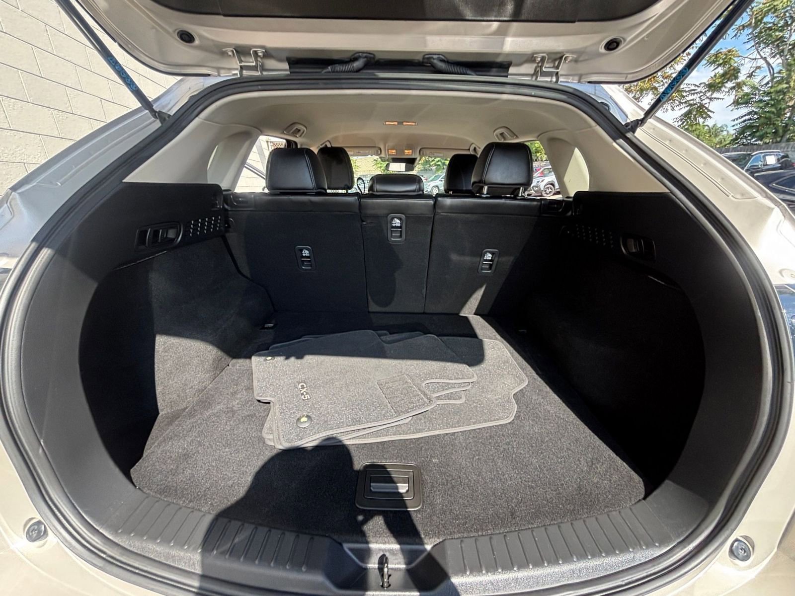 Thumbnail: 2025 Mazda CX-5 - 31